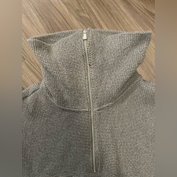 Sweaty Betty Restful Bouclé Half Zip Pullover charcoal marl size 10/Large - Picture 9 of 9